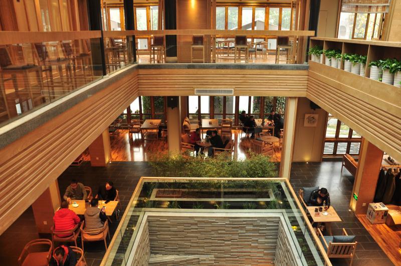 览虫书吧·素食四合院