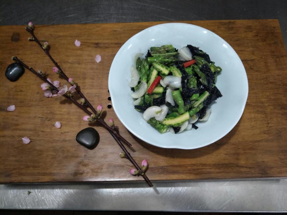 菩提素 朴素蔬食素食餐厅（龙湖星悦荟店）