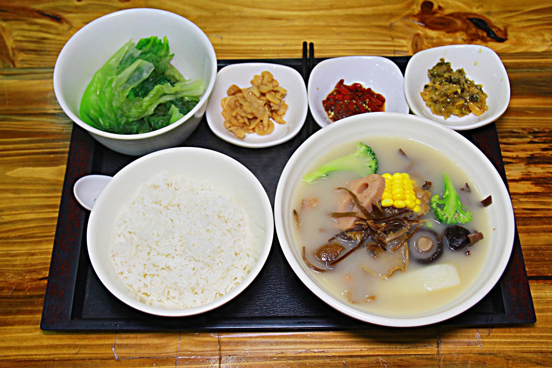八珍素膳馆
