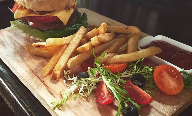 等待莫奈素食餐厅